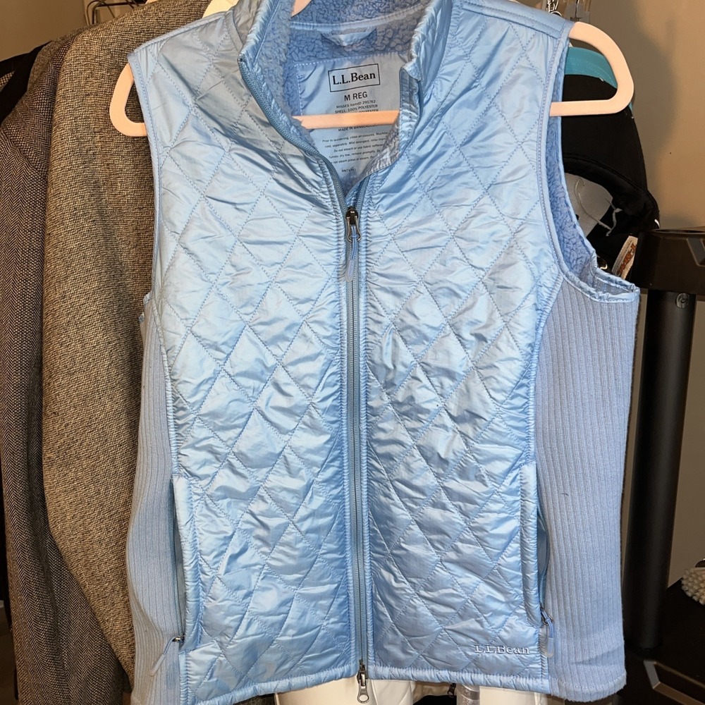 LL Bean Women's M Thinsulate Lined Full Zip Quilted Vest Baby Blue Cabincore